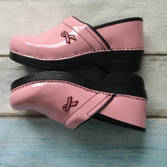 dansko pink breast cancer clogs